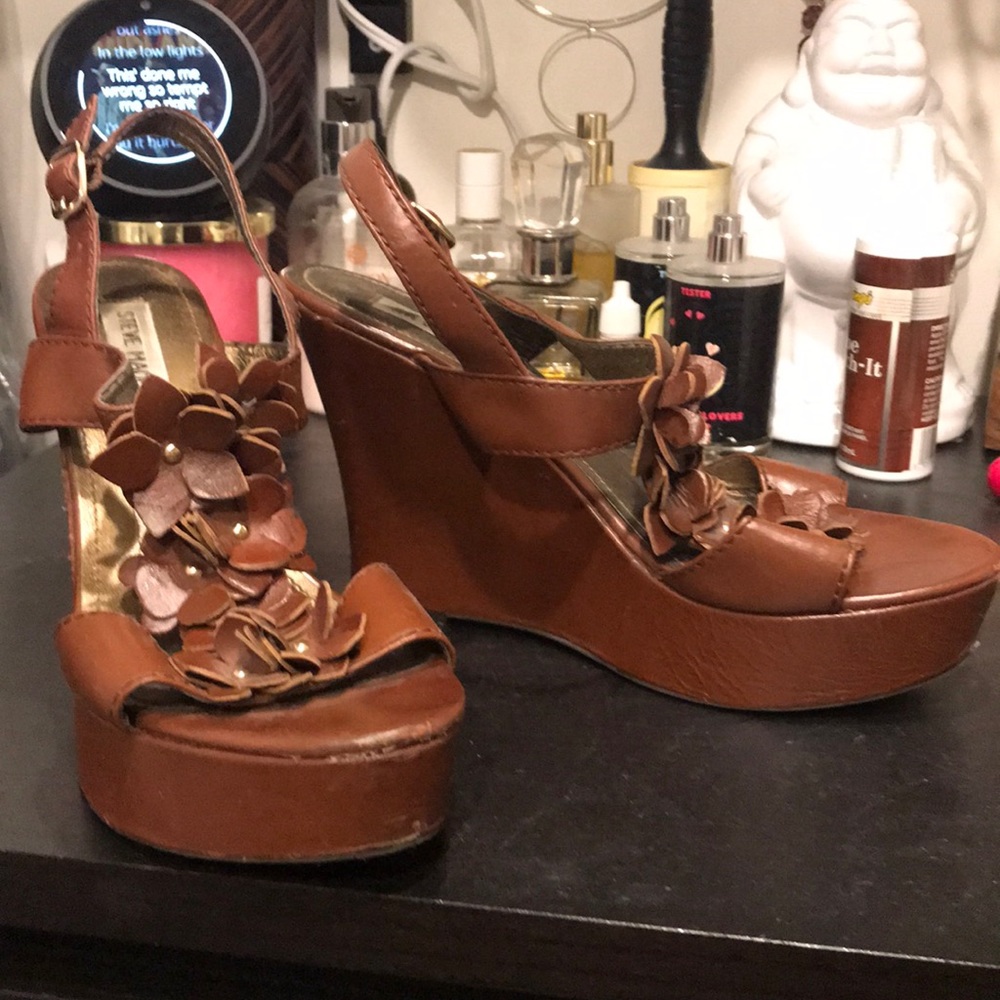 Girlie wedges